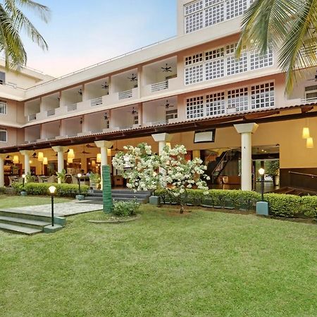 Royal Orchid Resort & Convention Centre, Yelahanka Bengaluru Zewnętrze zdjęcie